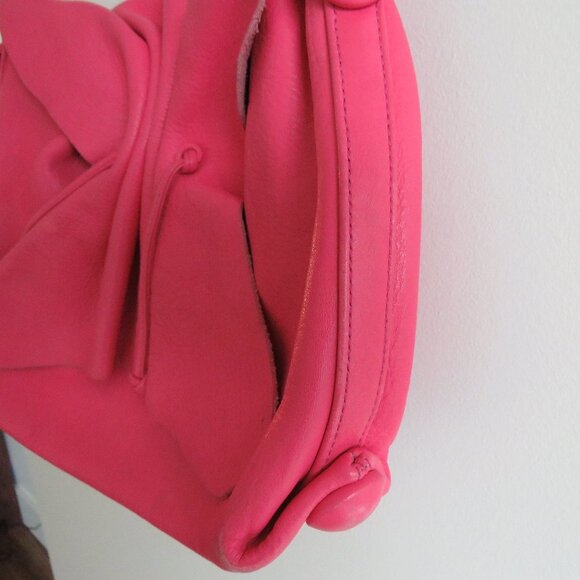 VINTAGE 80s CARLOS FALCHI Bubblegum Pink Leather Butterfly  Slouch Crossbody Bag - Picture 7 of 16